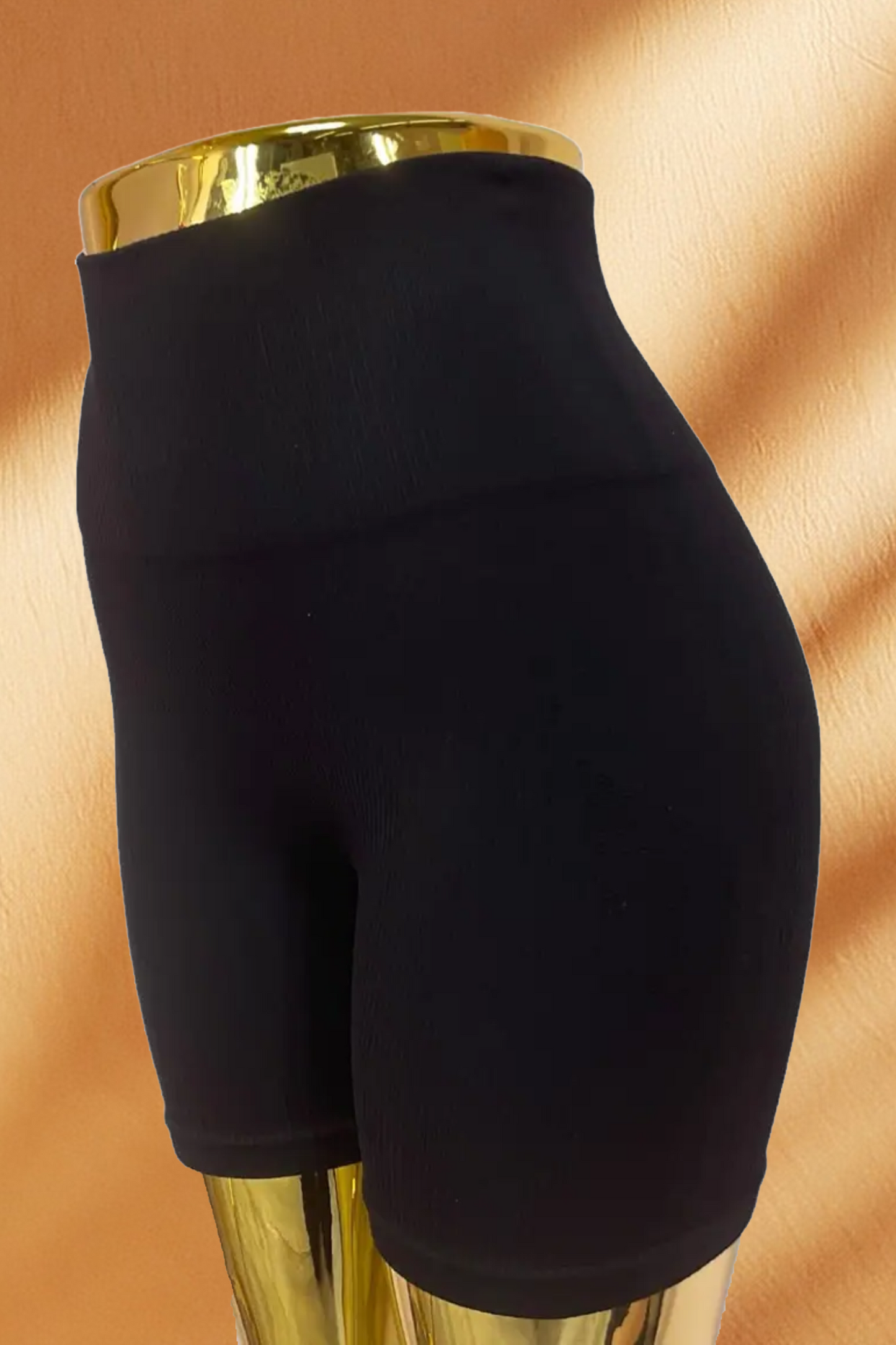 Ribbed Seamless Shorts